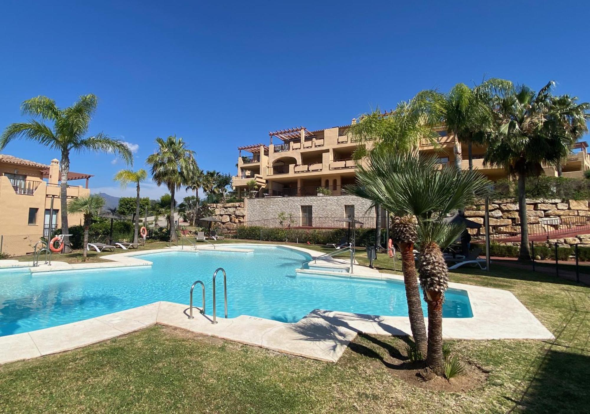 Bright 3-bedroom With Sunset Views Apartment *