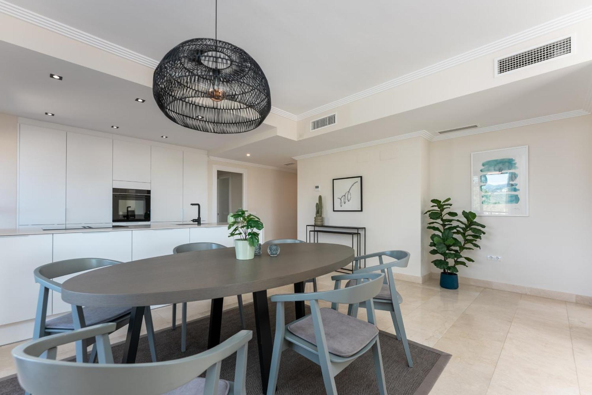 Apartment Stunning 3-bedroom Seaview Penthouse Estepona