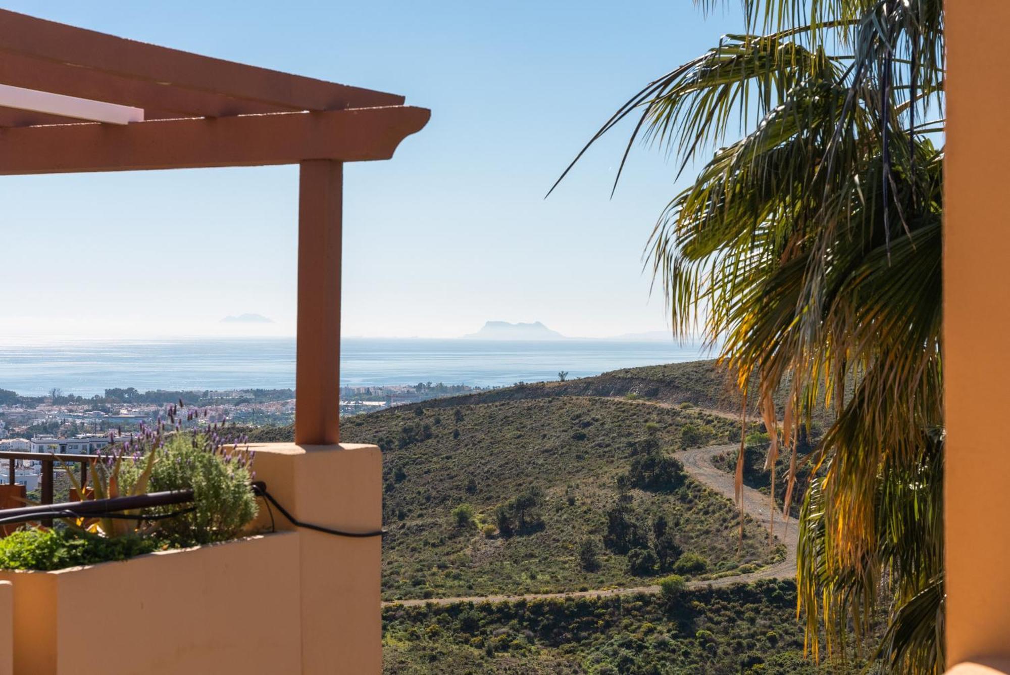 Stunning 3-bedroom Seaview Penthouse Estepona