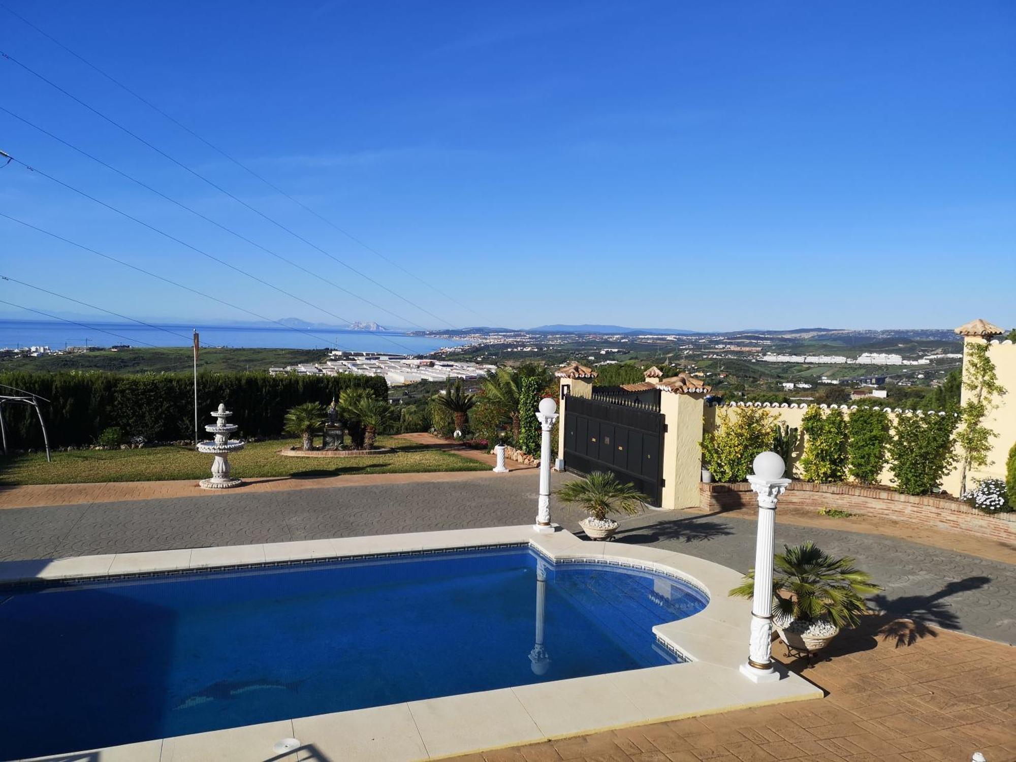 Roca Penthouse * Estepona