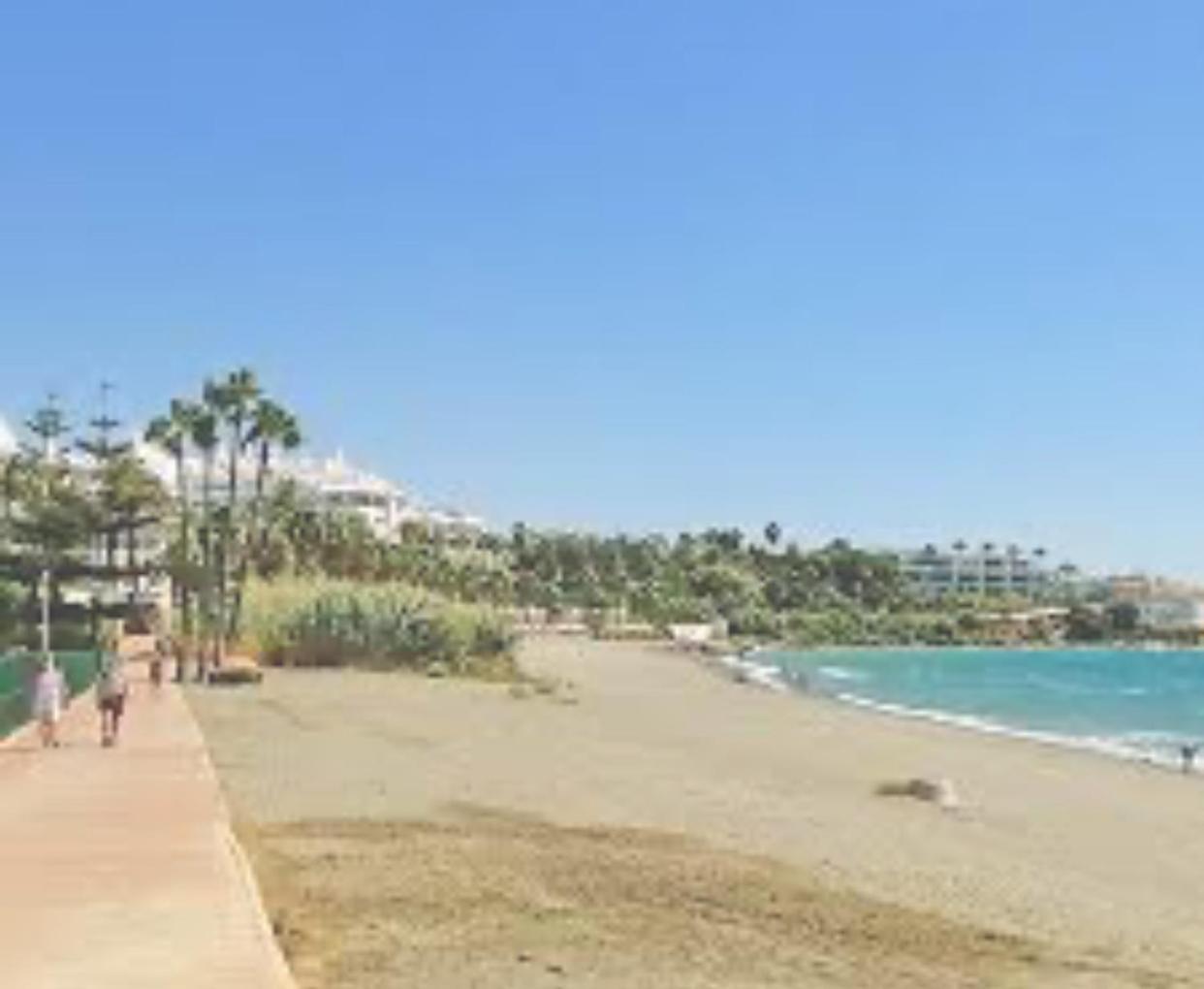 Bahia De *