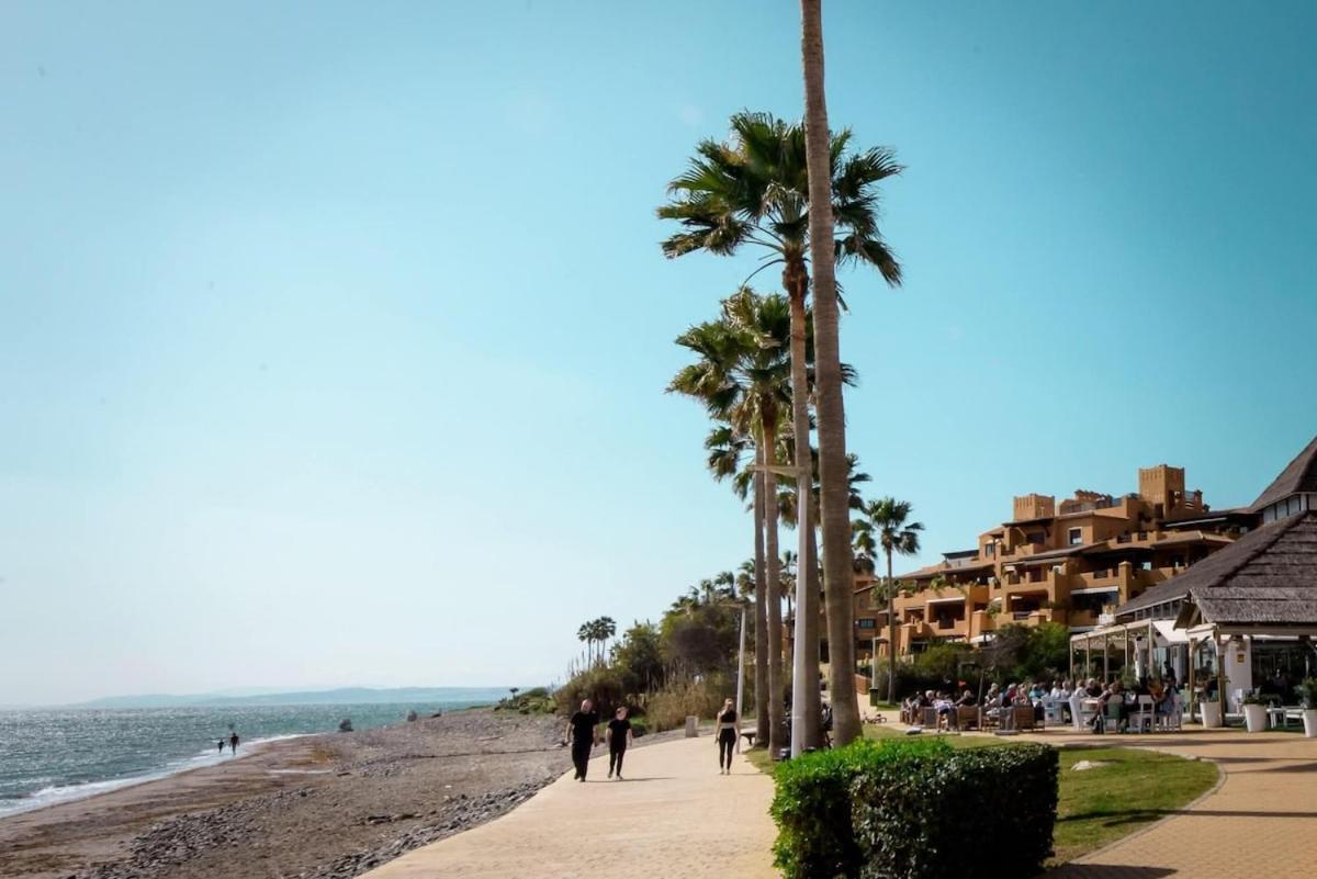 5 Stars Beachfront Paradise - Seaview, Always Heated Pool, Gym, Sauna! * Estepona