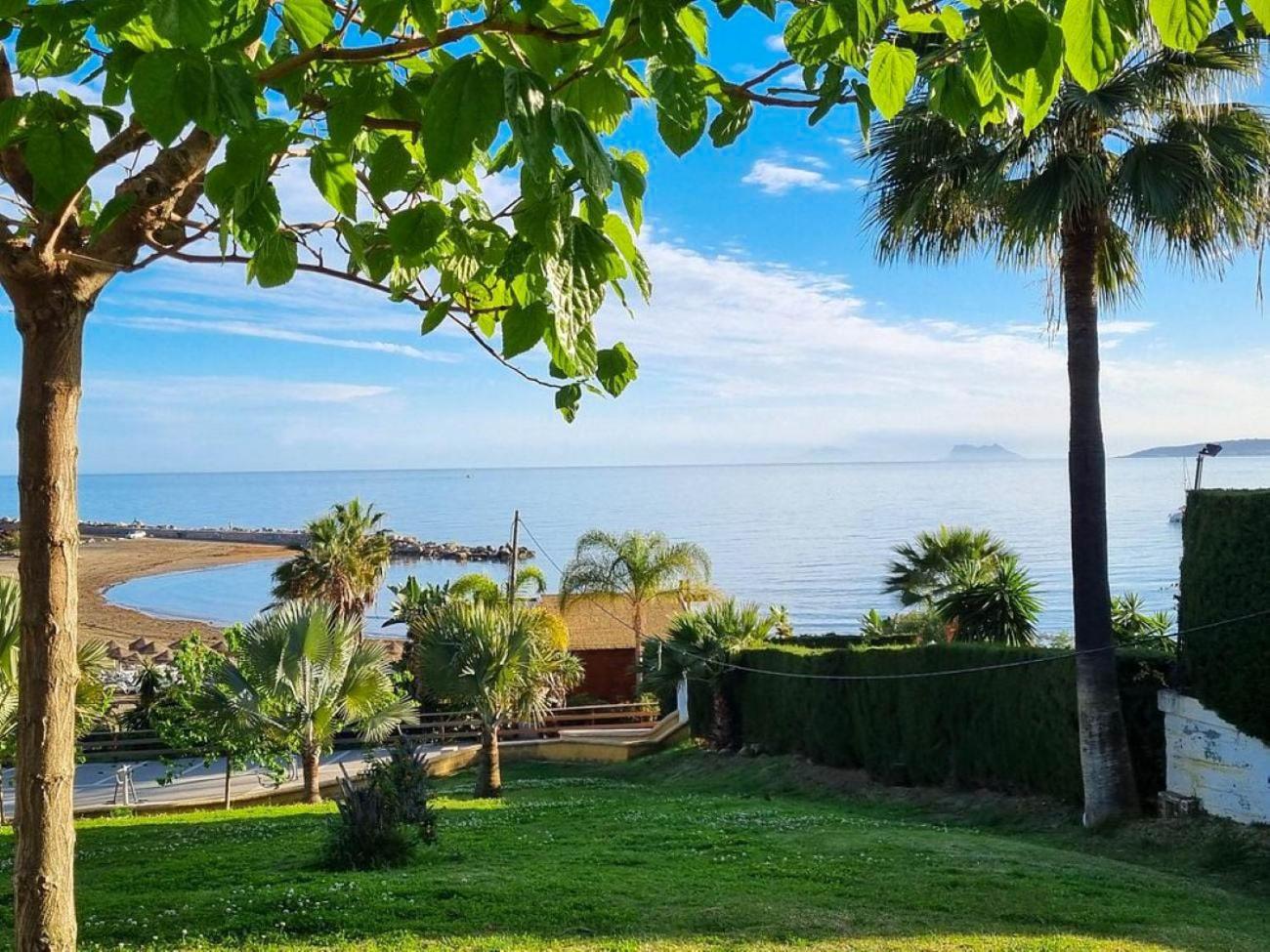 Two Bedroom In Sunny Golf, Apartamento
