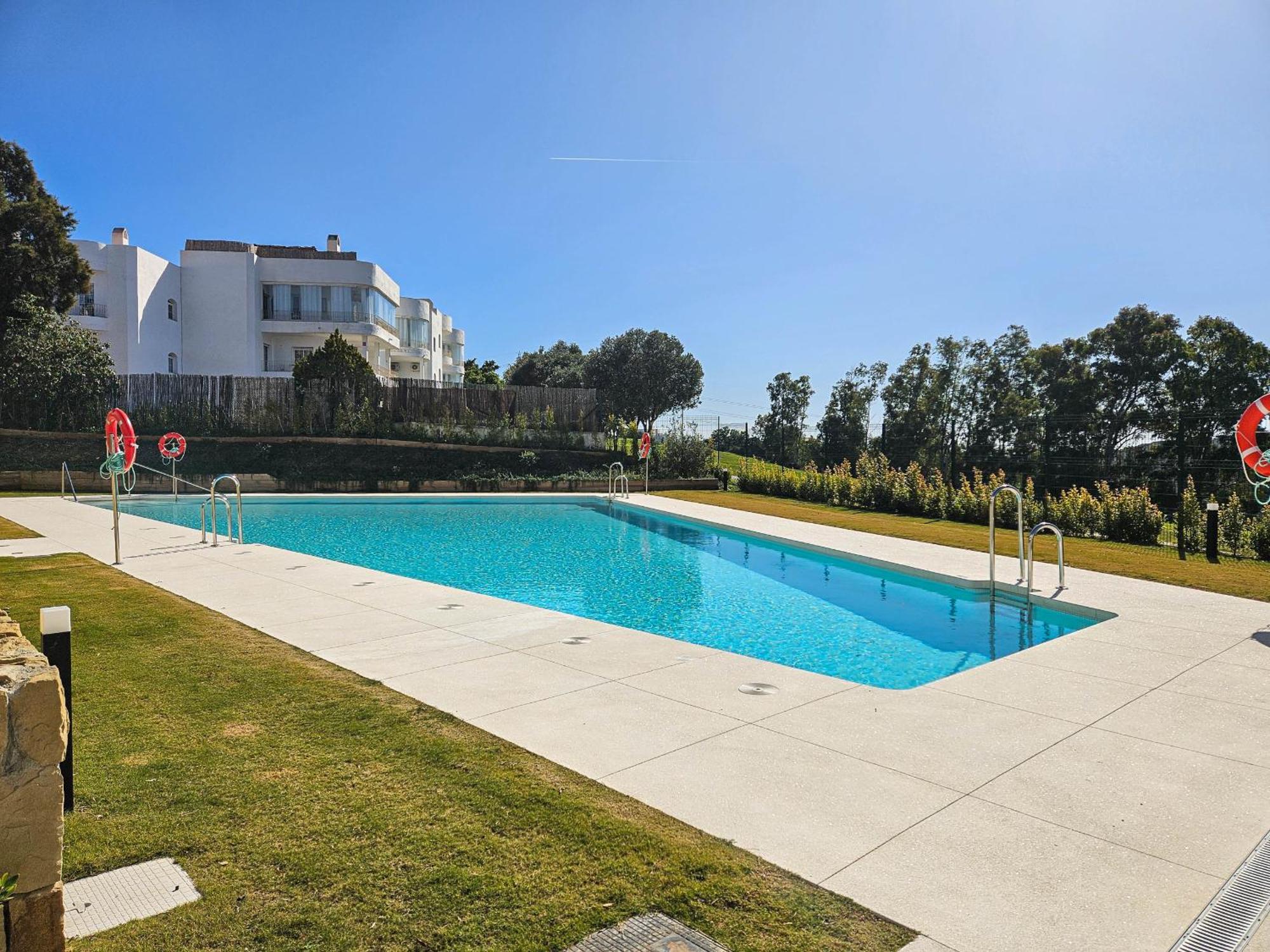 Two Bedroom In Sunny Golf,