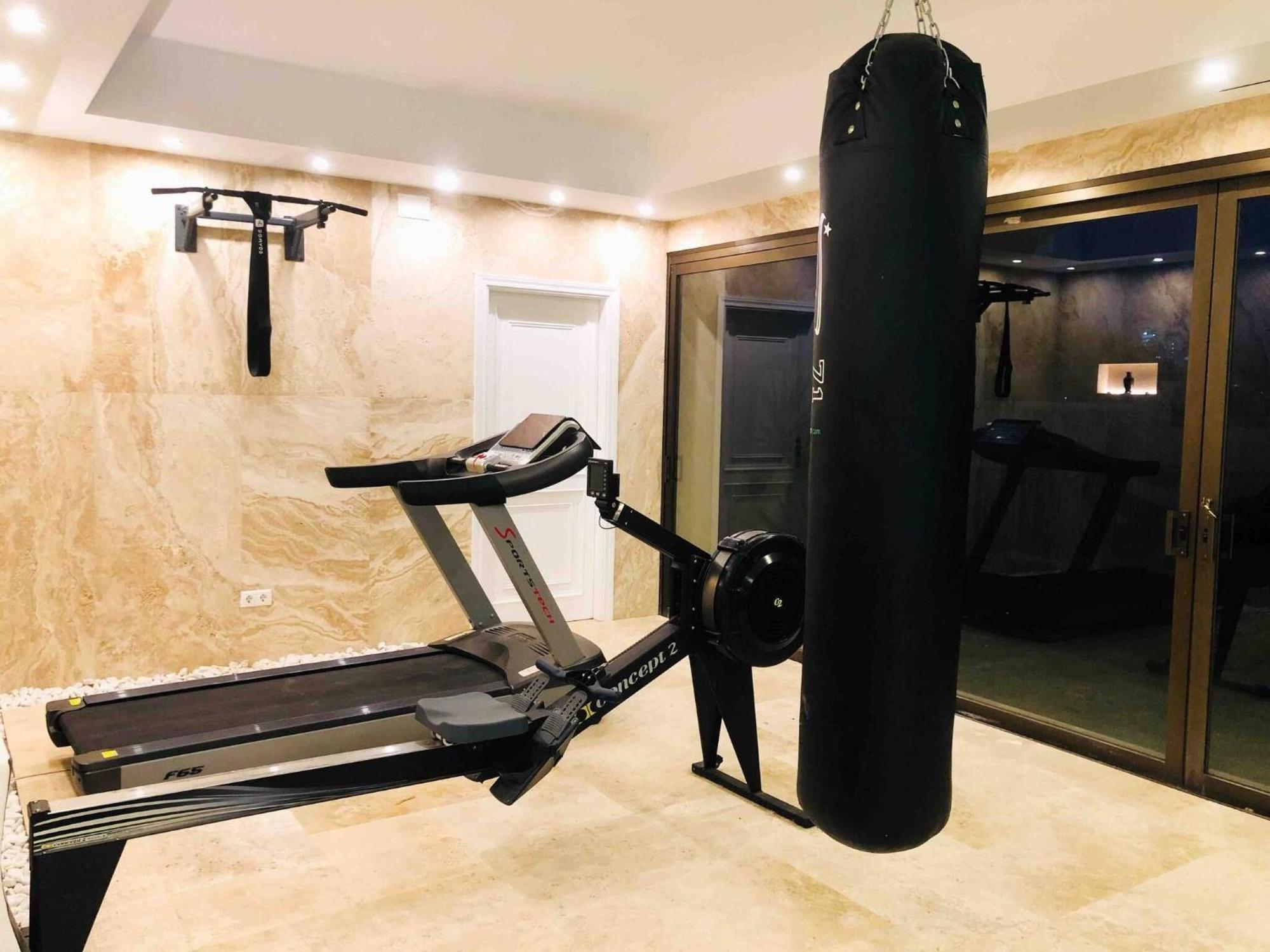 Huge Golf With One Of Marbella Biggest Spas Estepona