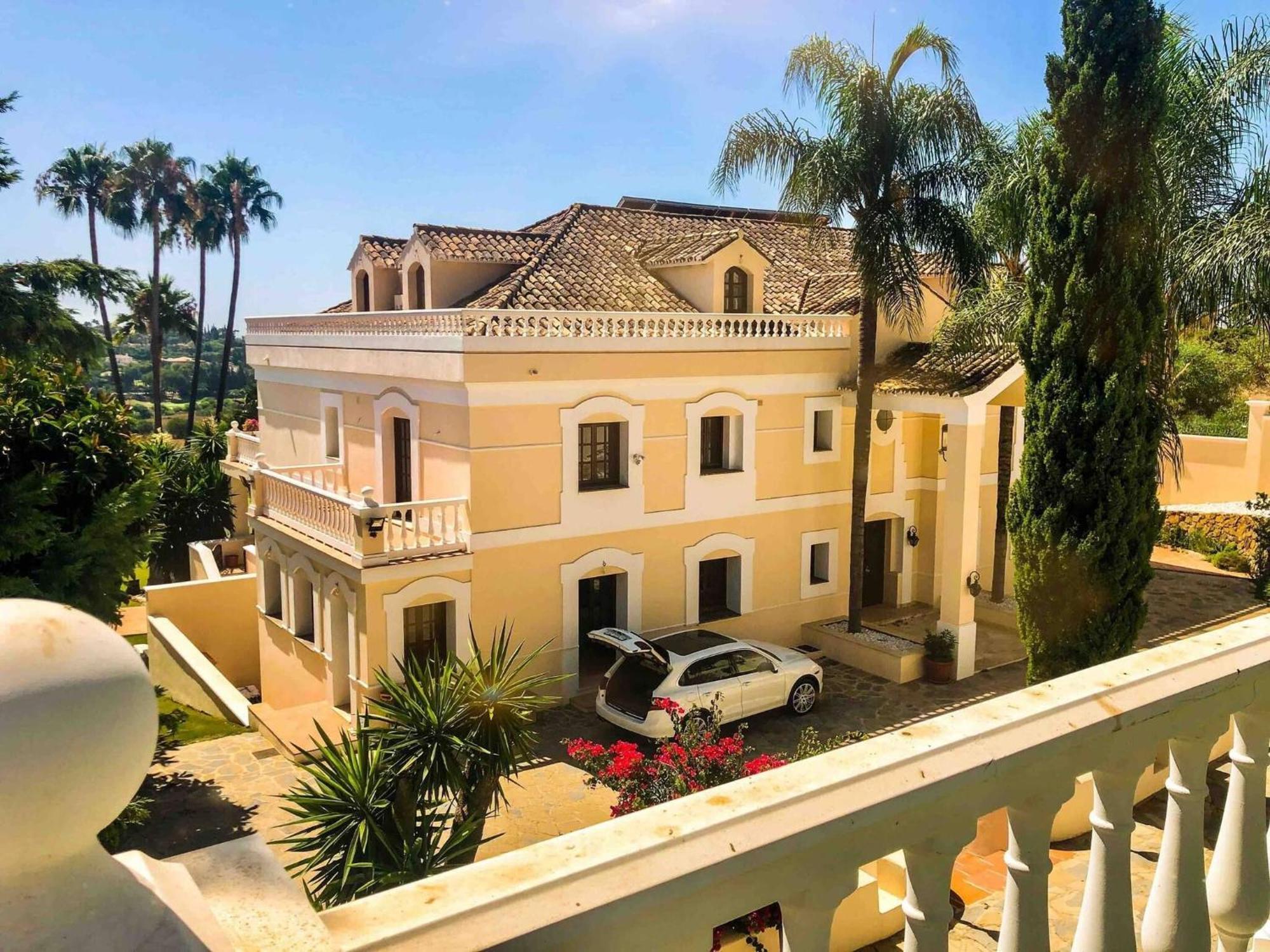 Huge Golf With One Of Marbella Biggest Spas Villa Estepona