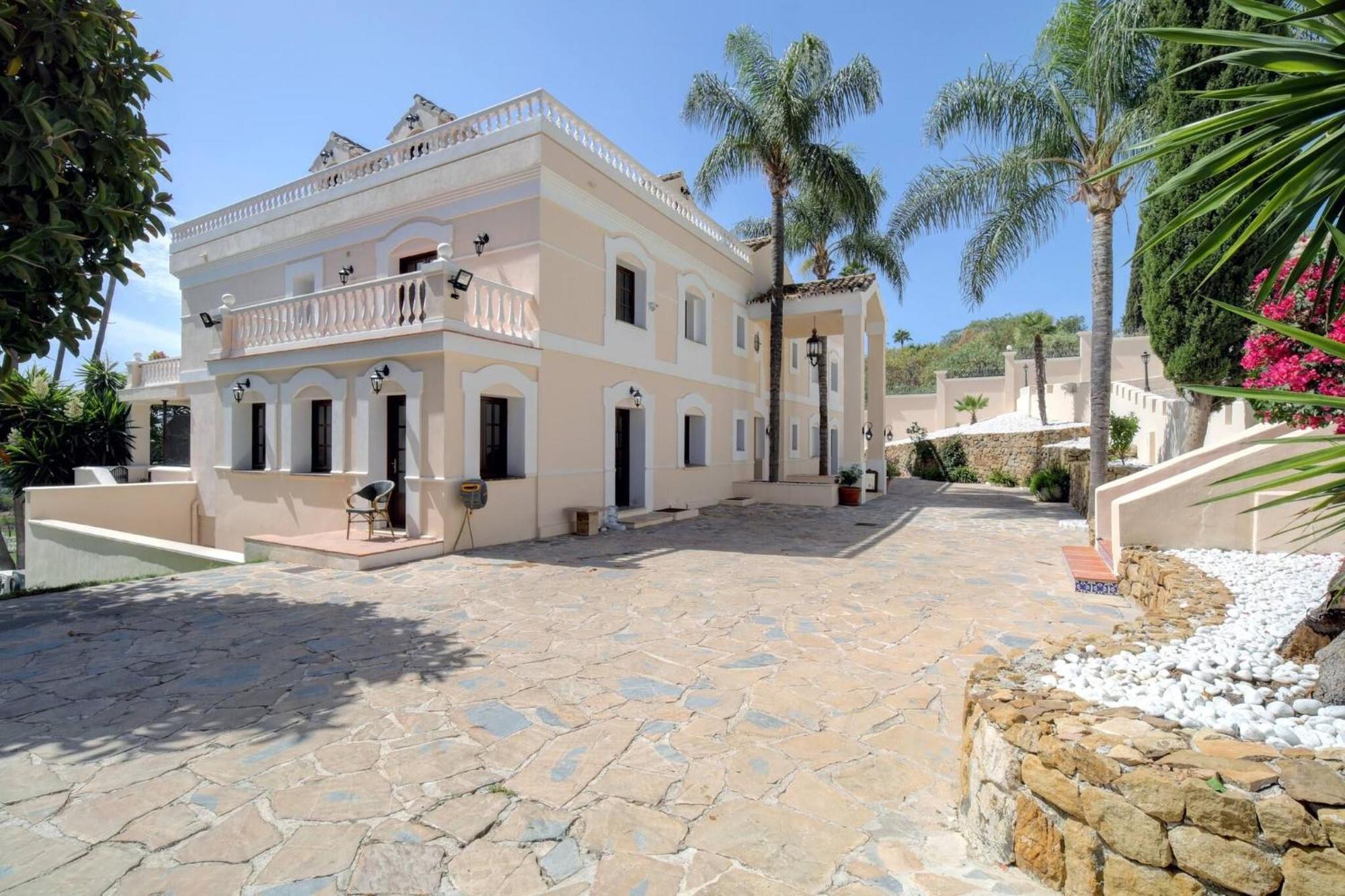 Villa Huge Golf With One Of Marbella Biggest Spas *