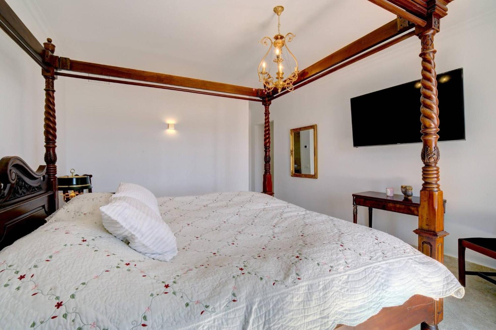 Huge Golf With One Of Marbella Biggest Spas Villa *