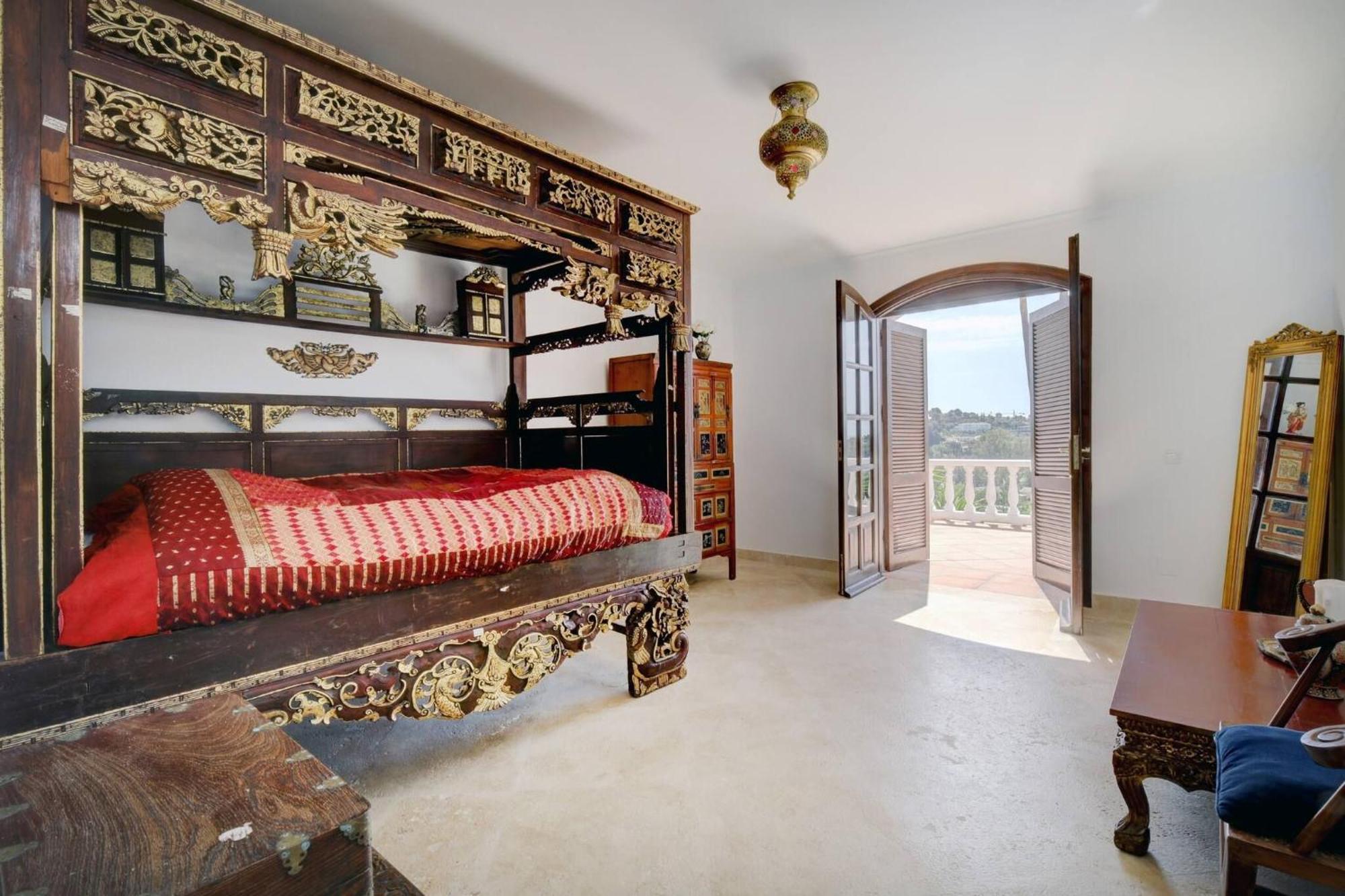 Huge Golf With One Of Marbella Biggest Spas Villa Estepona