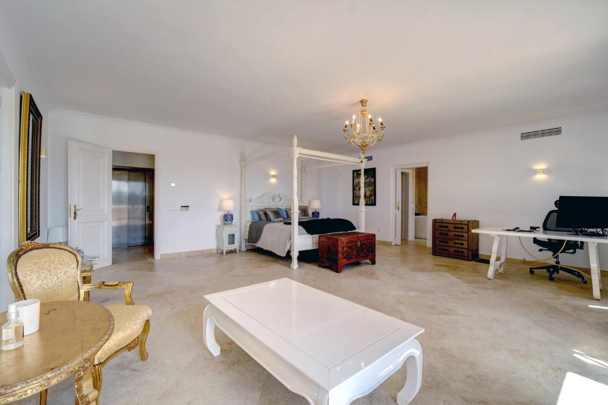 Huge Golf With One Of Marbella Biggest Spas *
