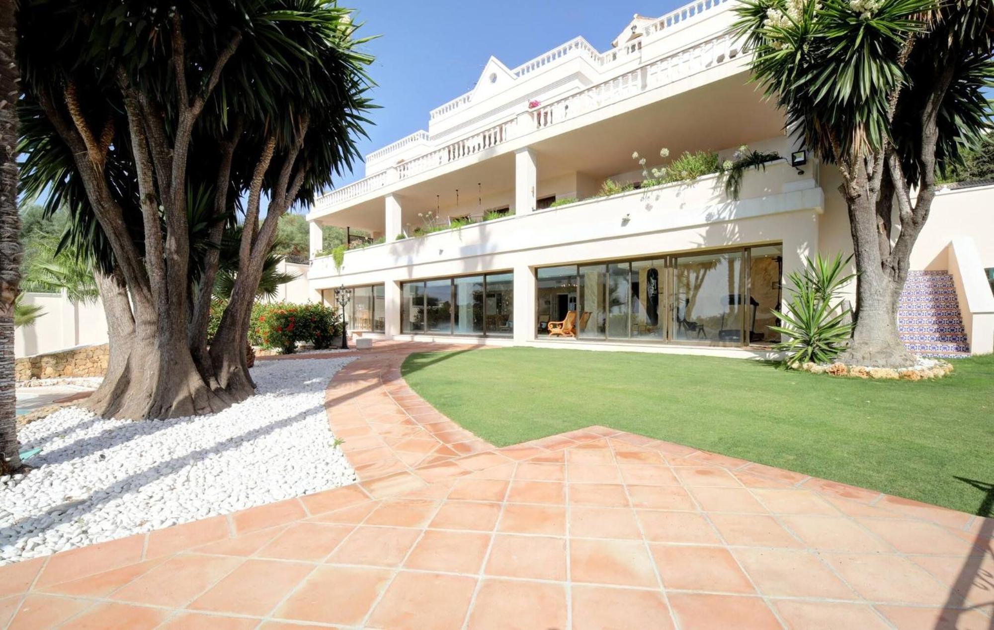 Huge Golf With One Of Marbella Biggest Spas * Estepona