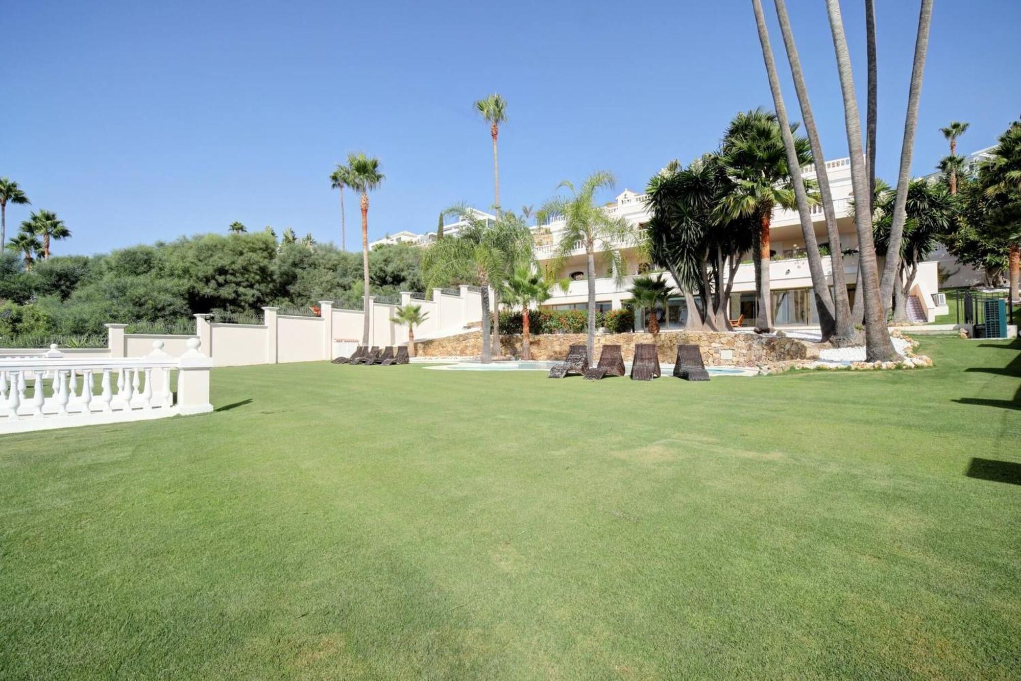 Huge Golf With One Of Marbella Biggest Spas Villa