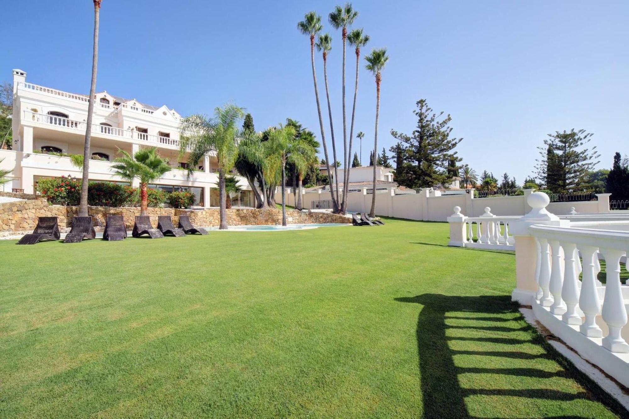 Villa Huge Golf With One Of Marbella Biggest Spas