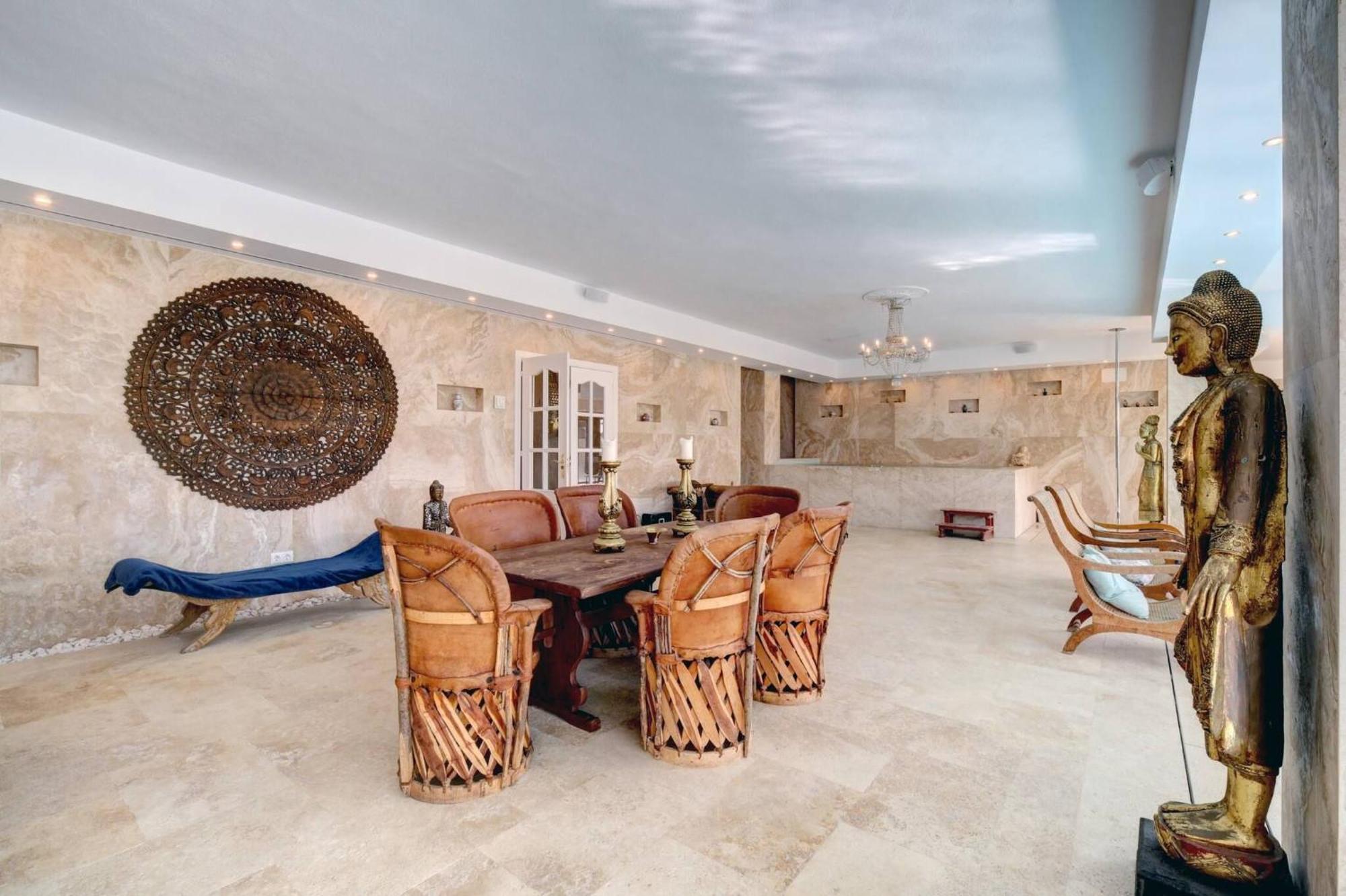Huge Golf With One Of Marbella Biggest Spas Villa Estepona