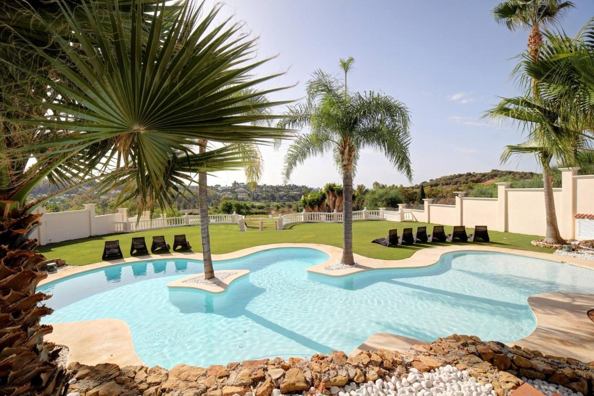 Huge Golf With One Of Marbella Biggest Spas