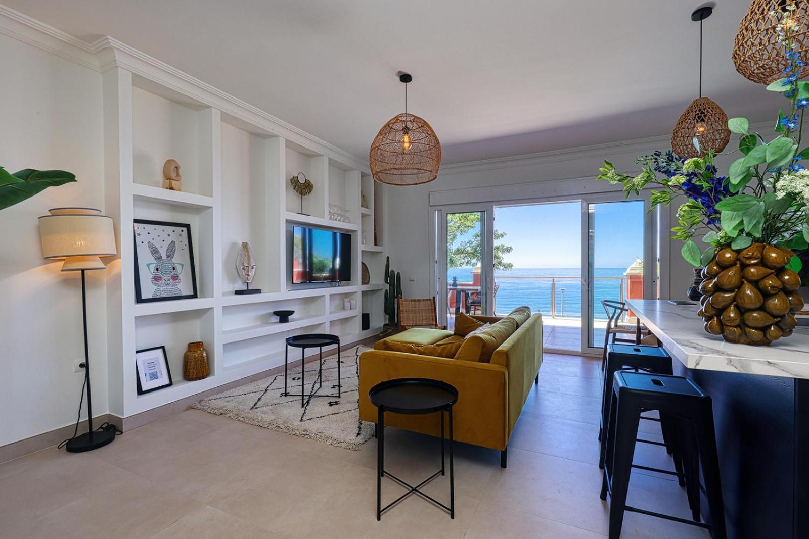 Apartment Cadiz - Gerenoveerd Met Groot Balkon & Zeezicht Estepona