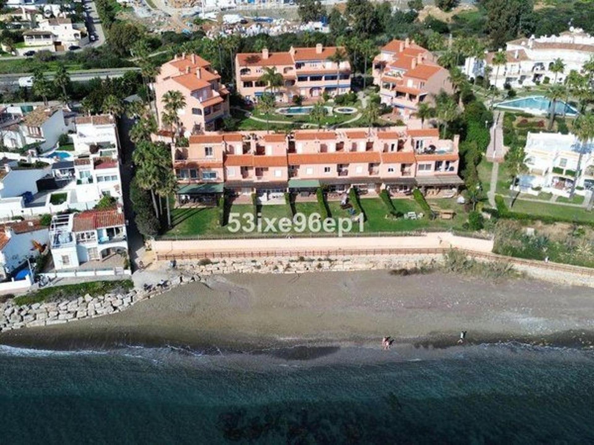 Coastal Apartment-sleeps 5 Pool Garden Acon Freep Appartement *