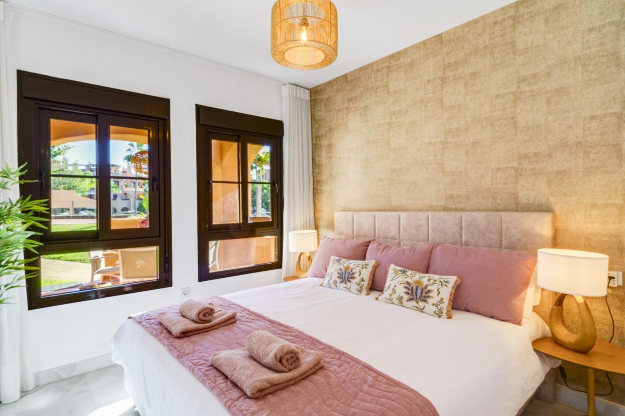 Hacienda Del Sol - Beachside Apartment