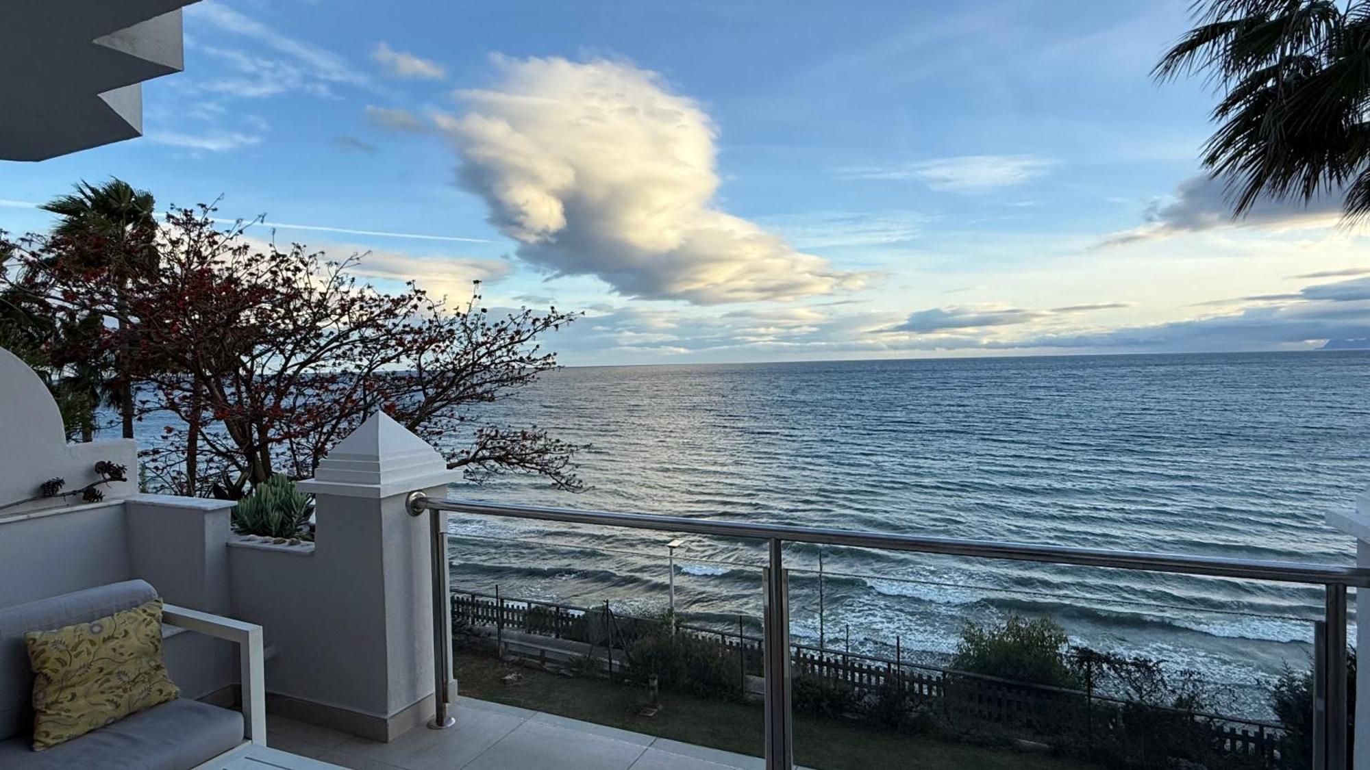 Front With Stunning Sea Views
