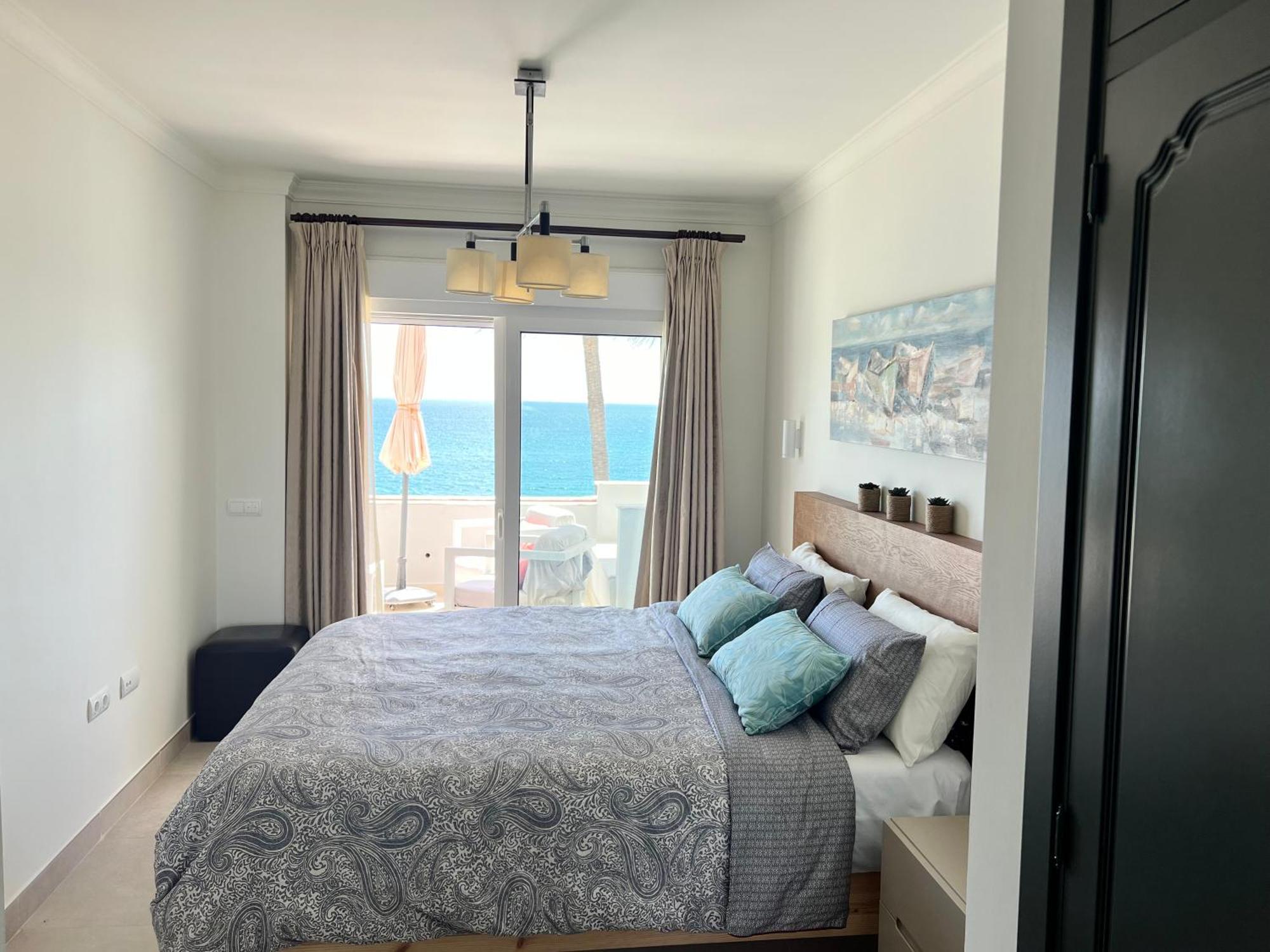 Appartement Front With Stunning Sea Views *