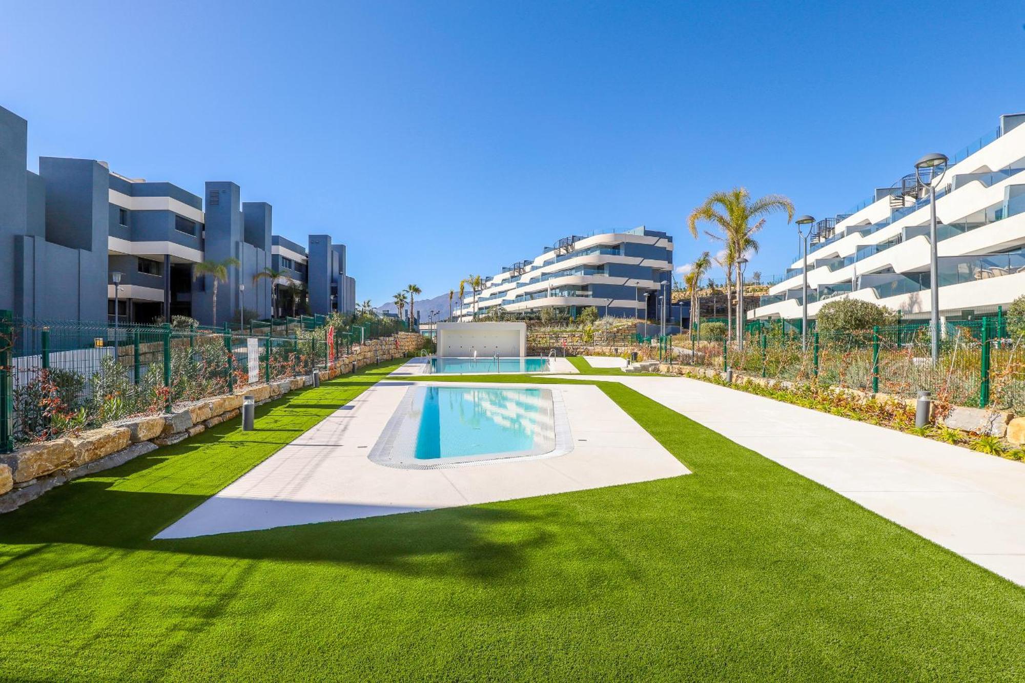 Oasis 325 Kronos - 3 Bedroom Estepona