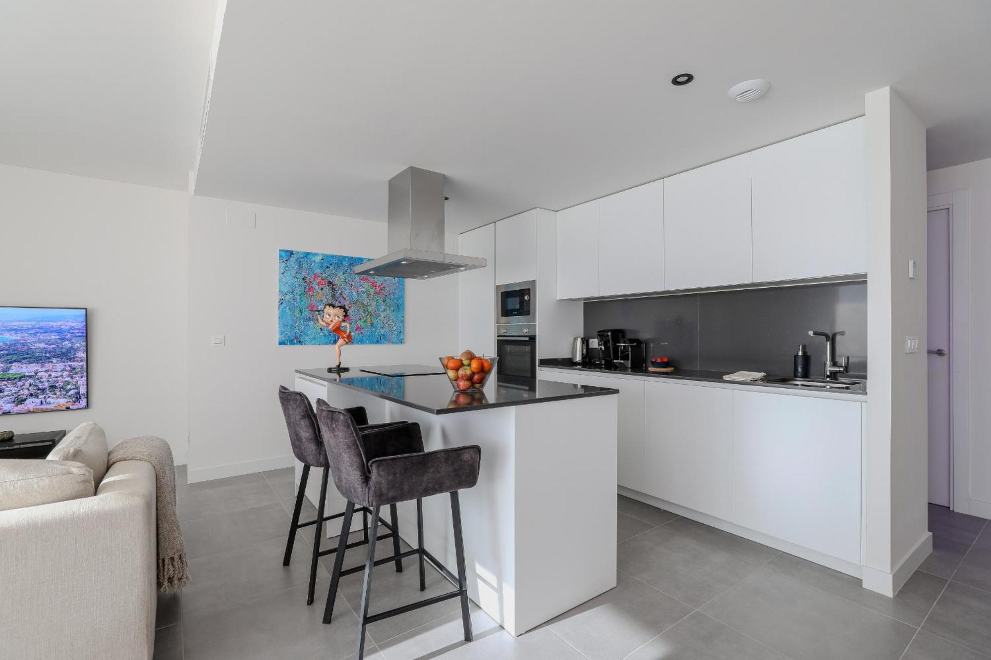 Oasis 325 Kronos - 3 Bedroom * Estepona