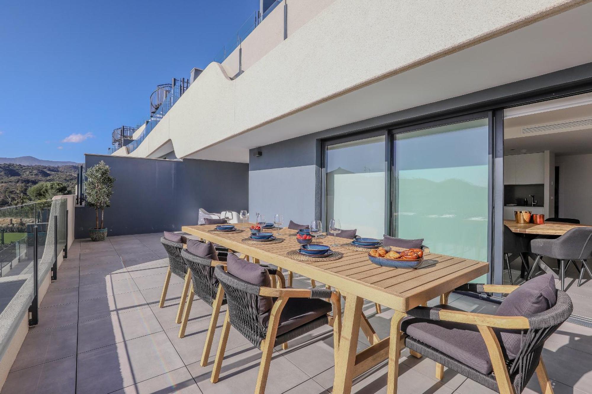 Apartment Oasis 325 Kronos - 3 Bedroom *