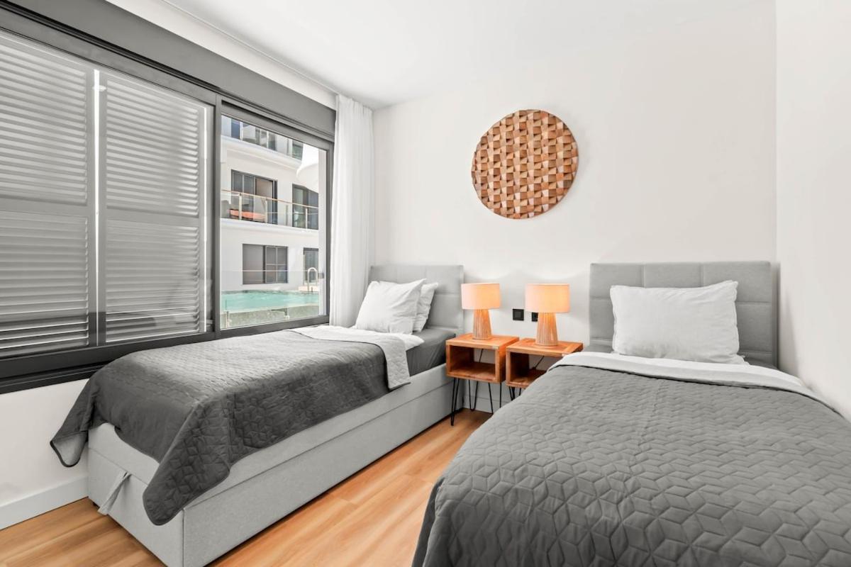 Coastal Haven In Center Apartment