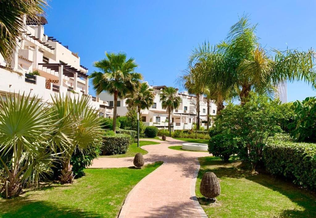 Luxury With Big Terrace Apartment