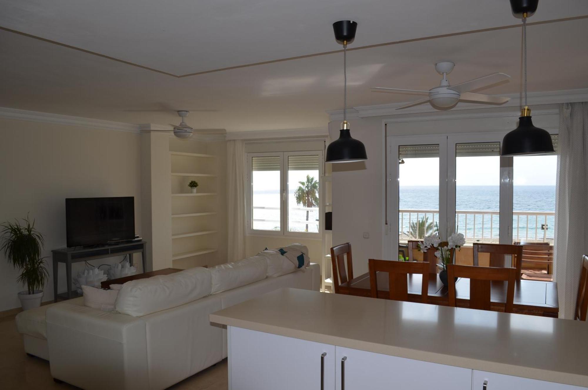 Frontline Deluxe 3br *