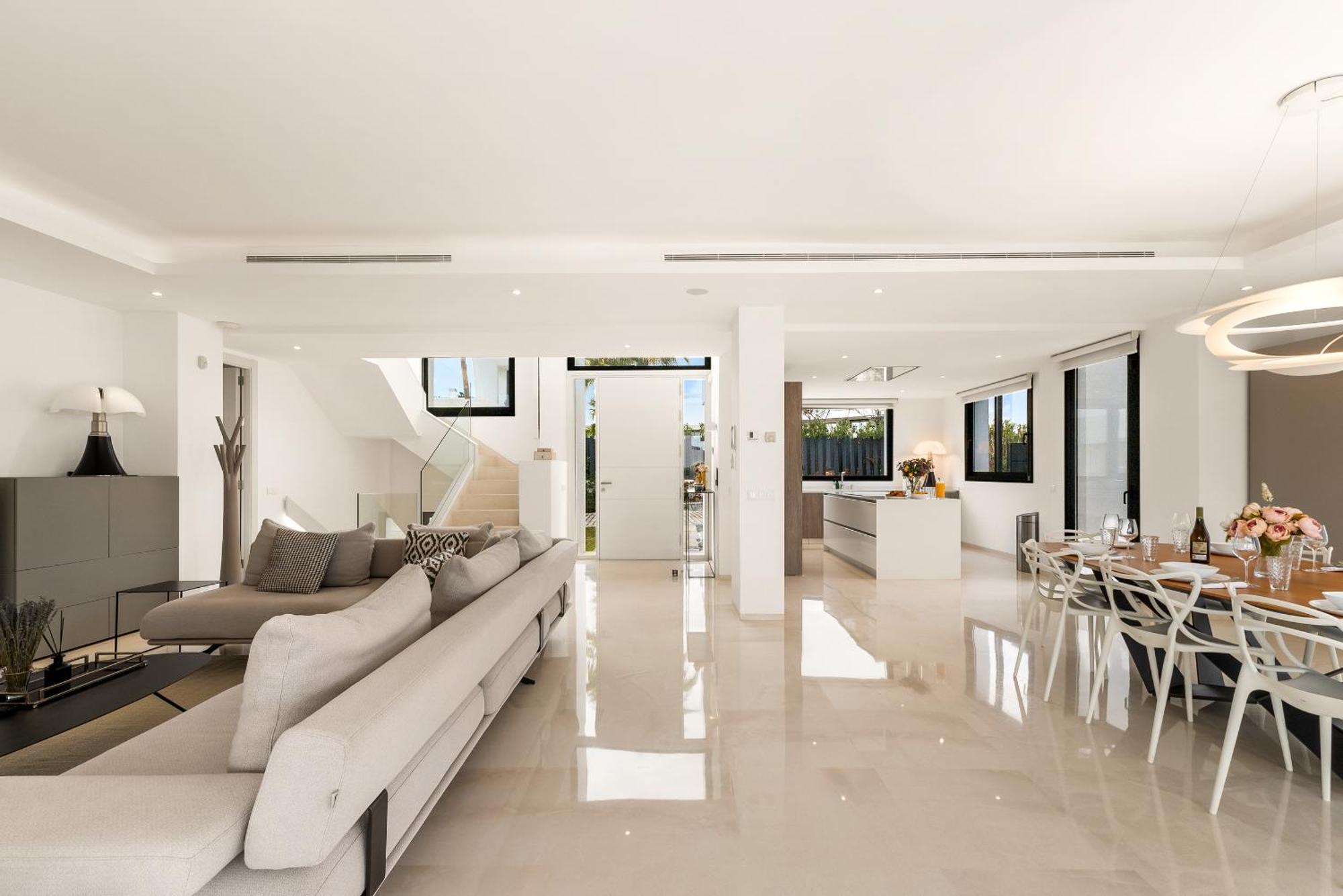 Aurora - Marbella - Contemporary In New Golden Mile *