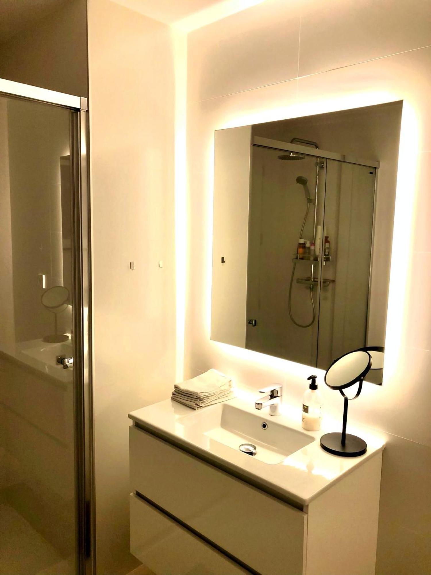 Apartment Vanian Village Dream Getaway By Lica Homes *