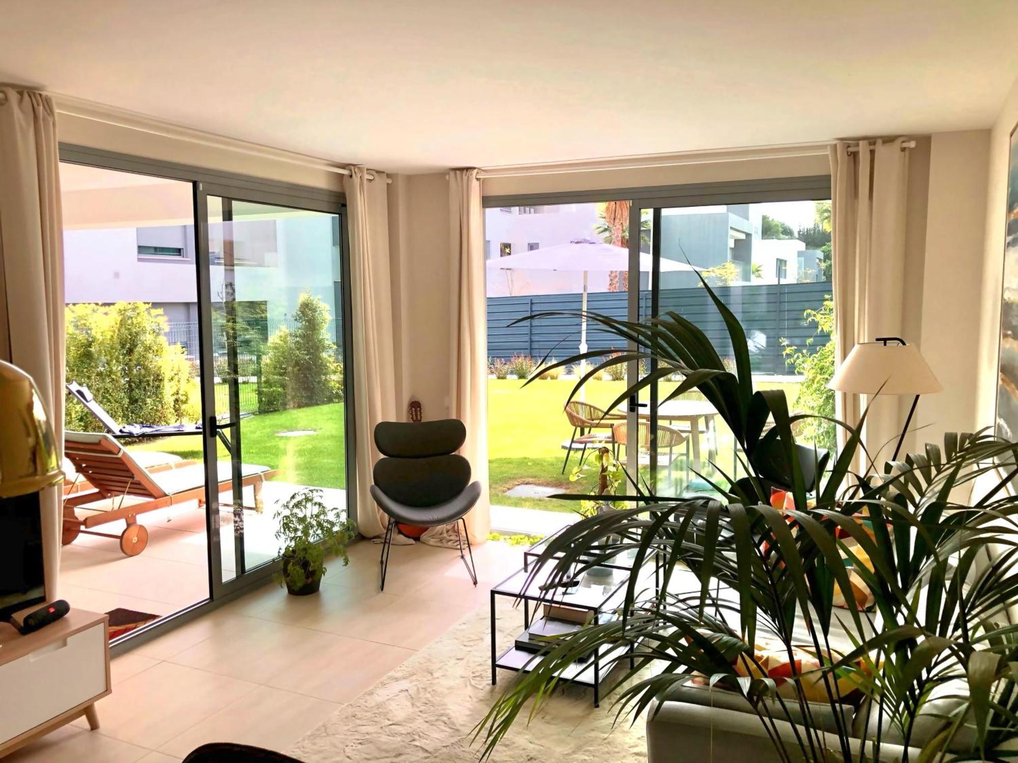 Apartment Vanian Village Dream Getaway By Lica Homes