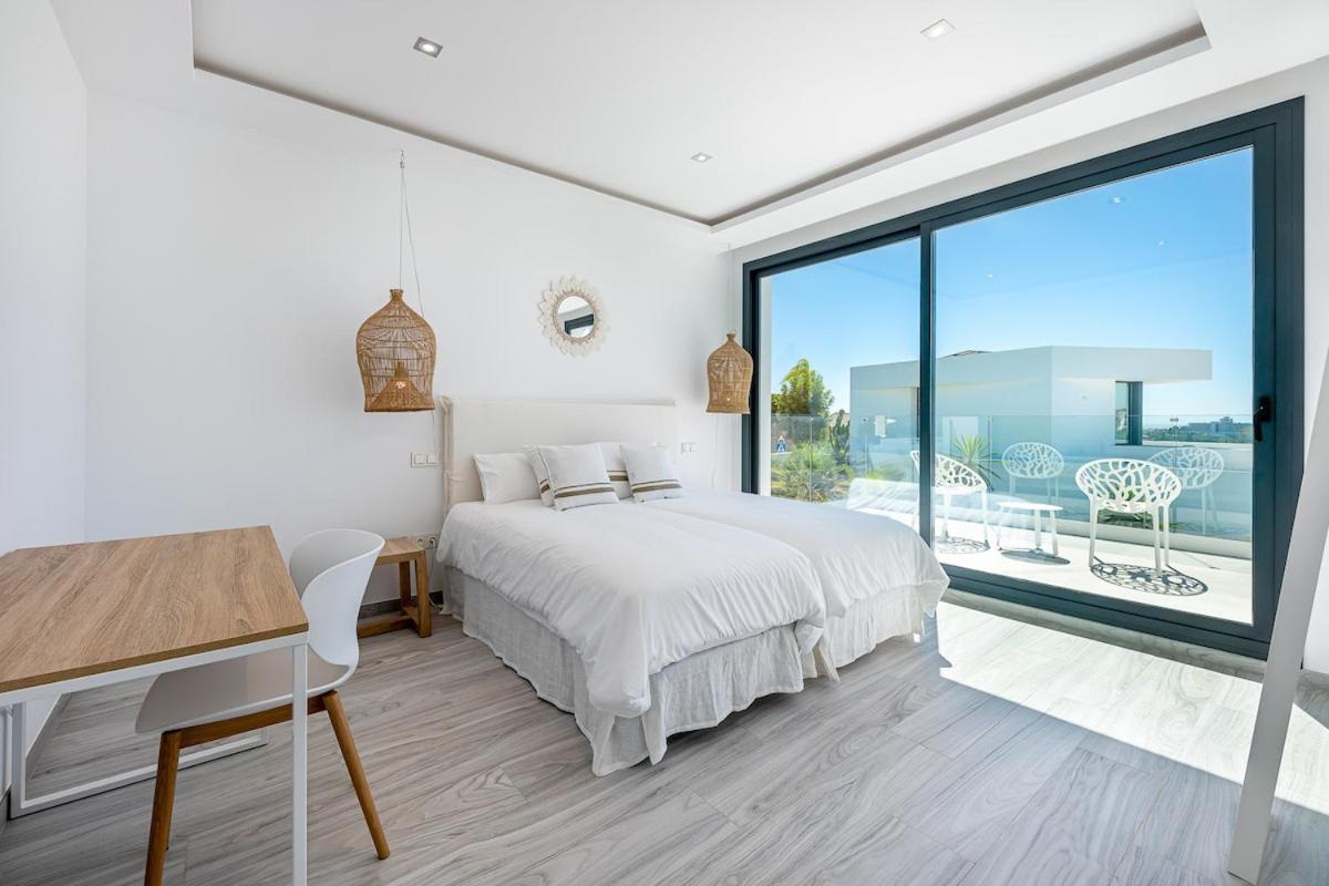 Villa Luxury With Heated Pool Open Sea Views