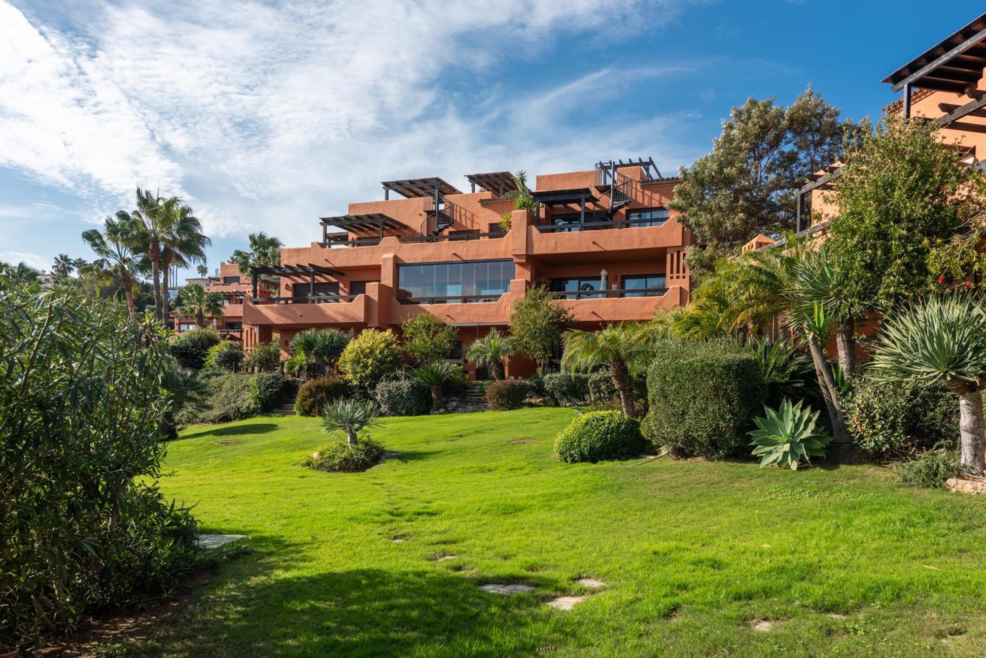 Con Piscina - * Estepona