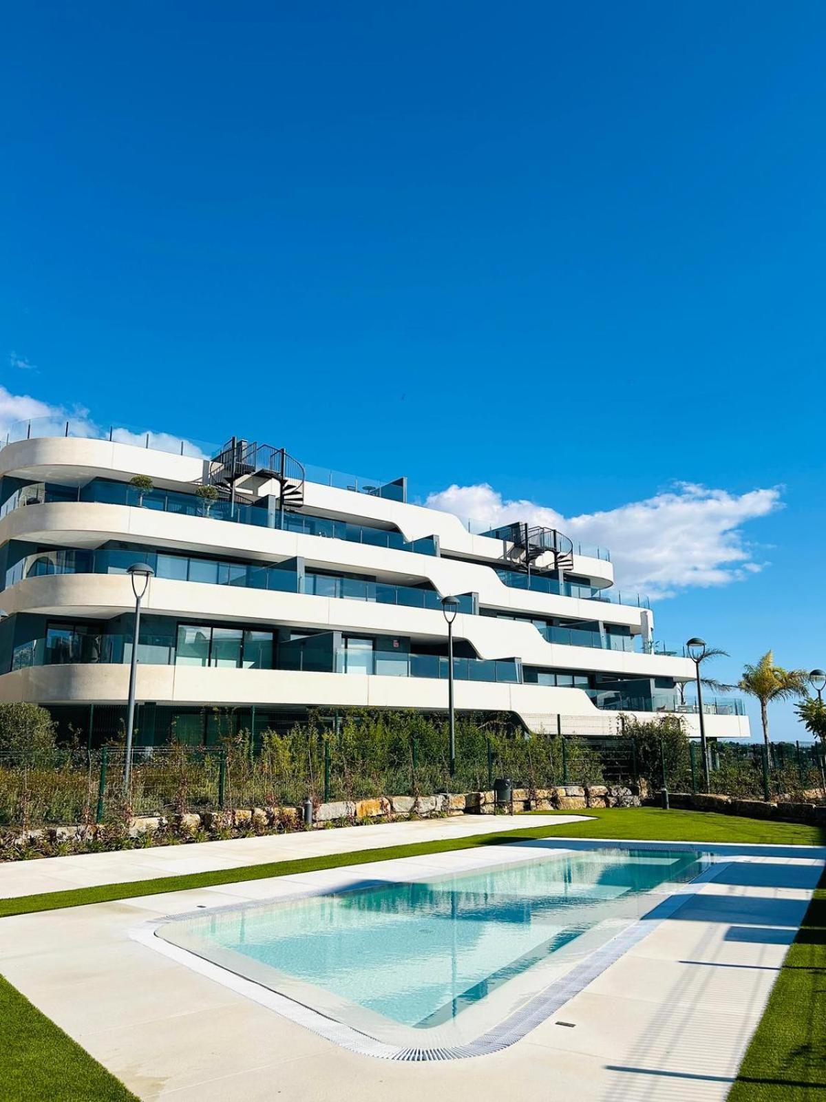 Oasis 325 2Nd Floor With Sea- And Mountain View Apartment Estepona