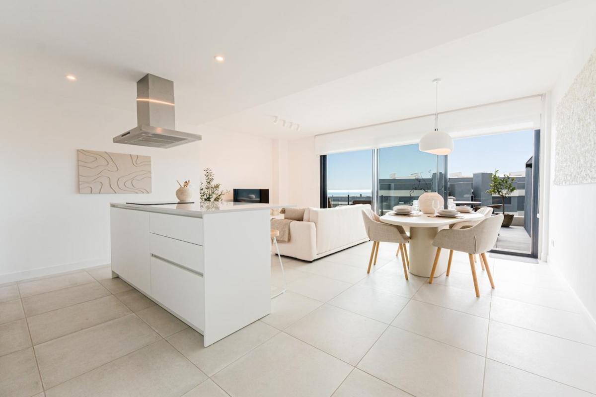 Apartment Oasis 325 - 2 Bedroom With Frontal Sea And Mountain View *