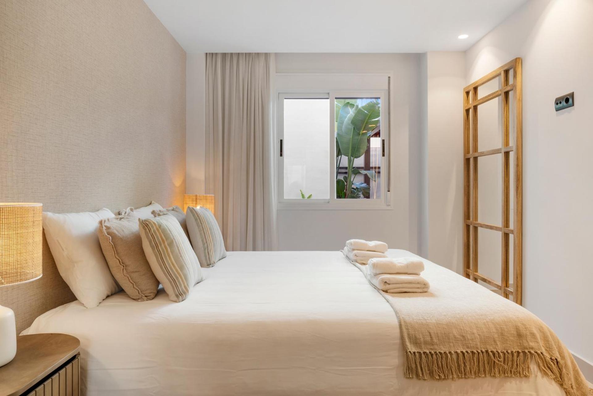 Stylish 2br In Estepona, Walk To & Old Town Estepona