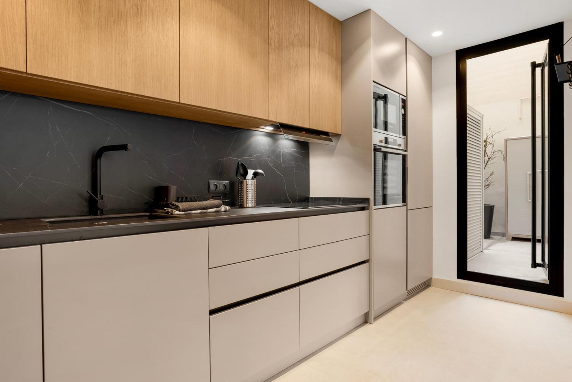 Stylish 2br In Estepona, Walk To & Old Town Estepona