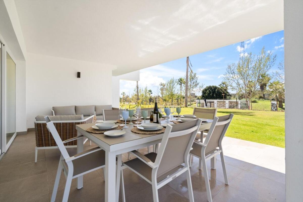 Al4-2107 - - Alcazaba Lagoon Apartment *