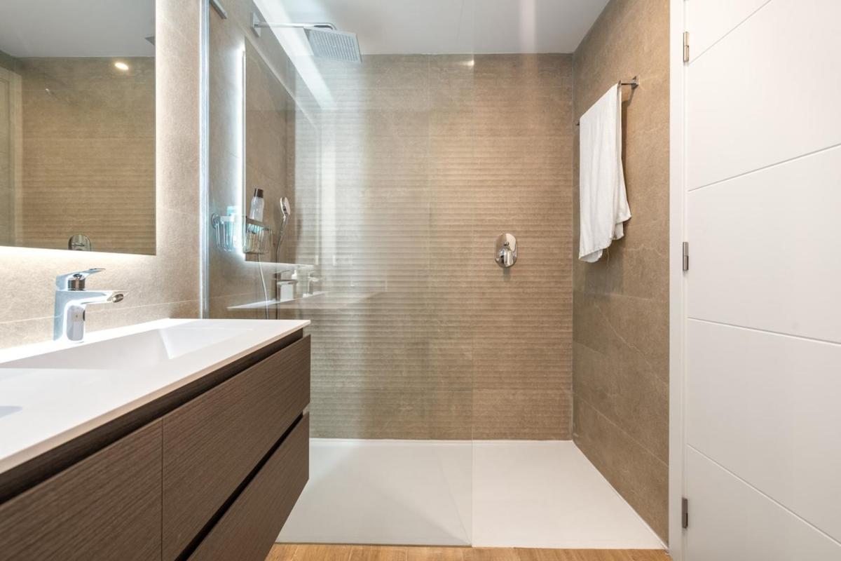 Al4-2107 - - Alcazaba Lagoon Apartment *