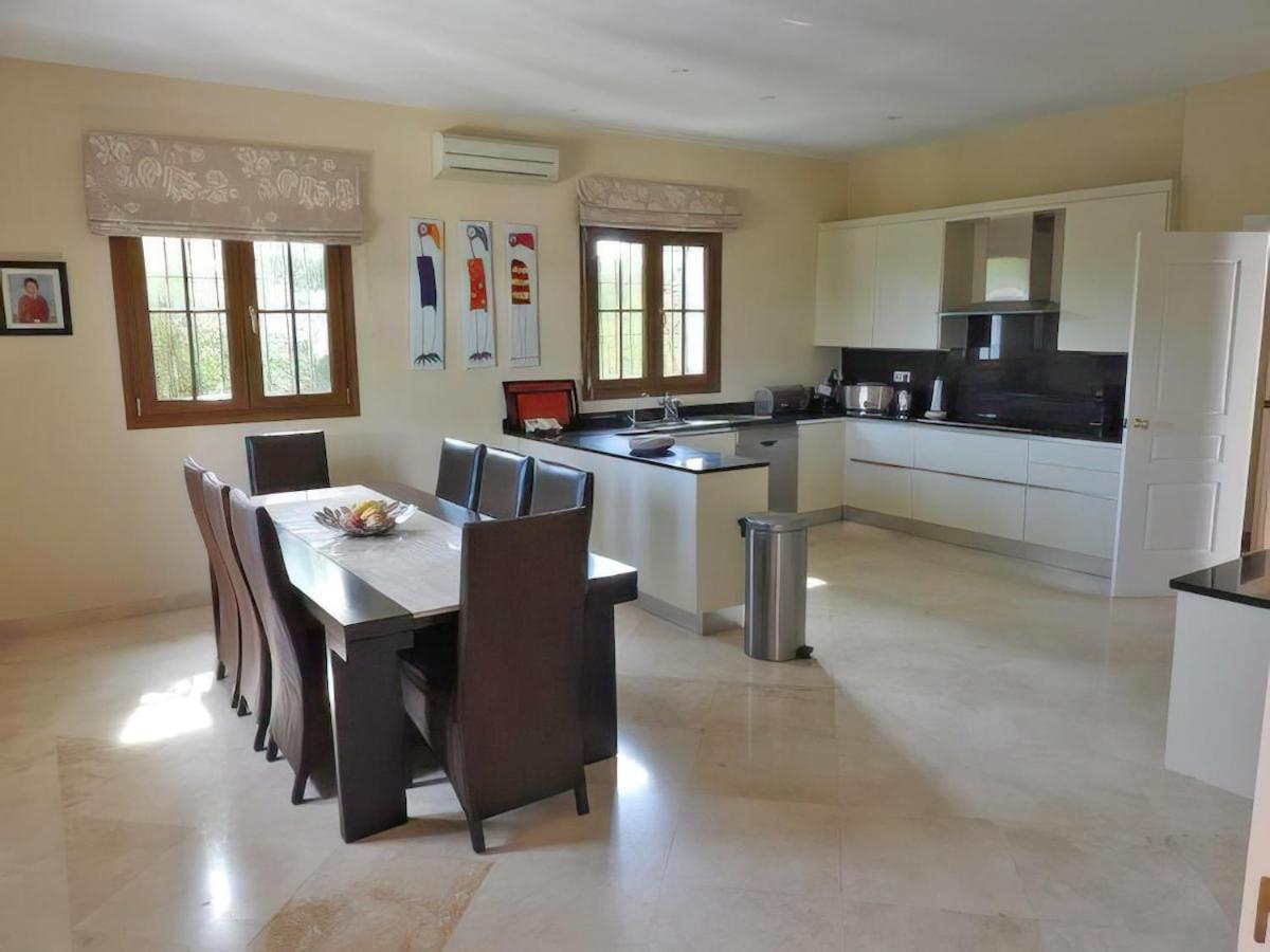 Villa Luxury At Maria In El Paraiso Spain *