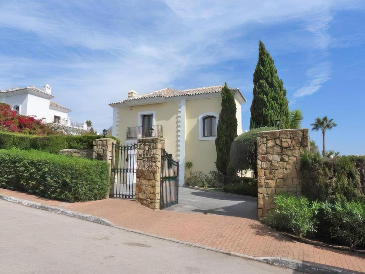 Luxury At Maria In El Paraiso Spain Villa