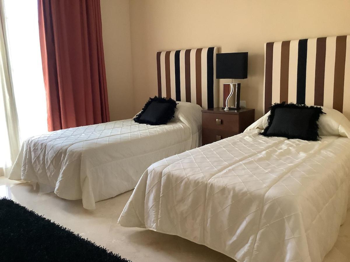 Villa Luxury At Maria In El Paraiso Spain