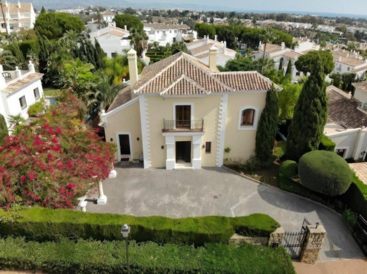 Villa Luxury At Maria In El Paraiso Spain Estepona