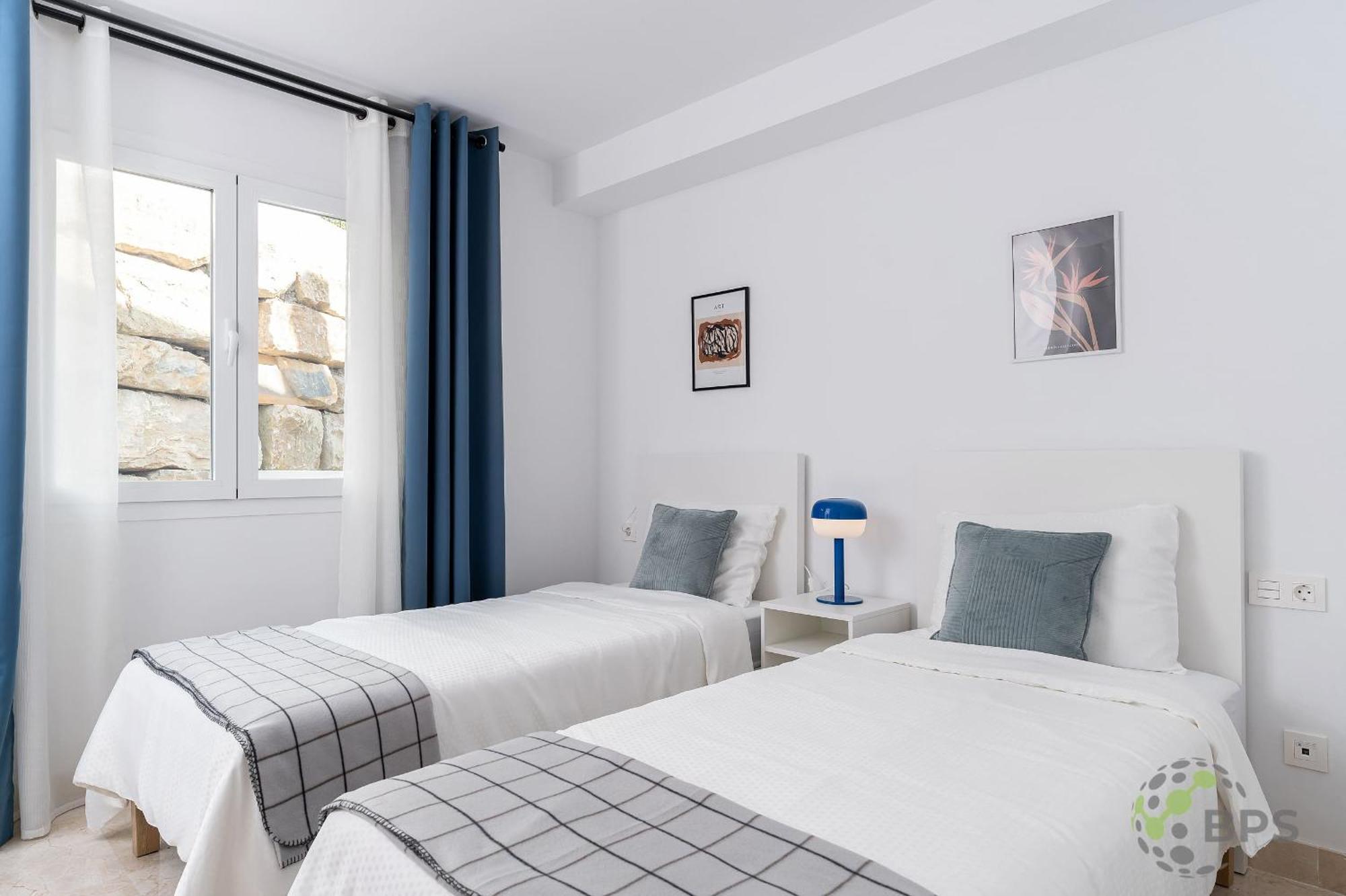 Elegant And Stylish Retreat 592 Estepona