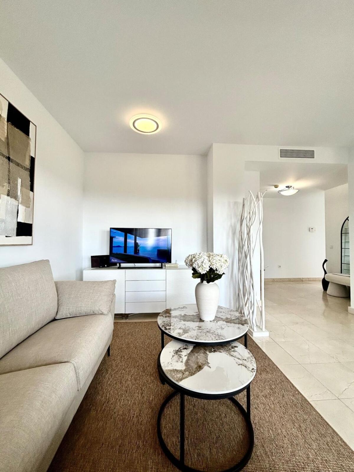 Apartment 2br Luxe In Marbella Close To Beaches