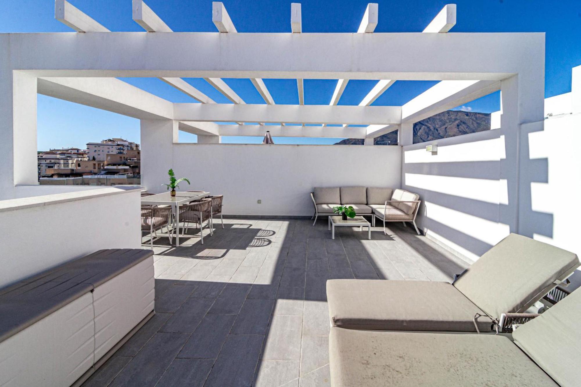 Eg54a - Luxury Penthouse With Private Sun Terrace Estepona