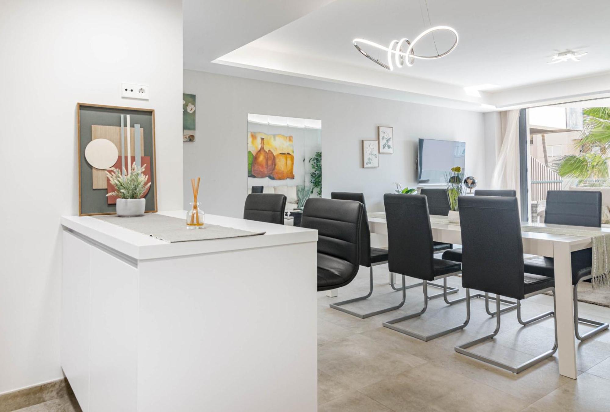 Inf42p - Modern Near The Estepona