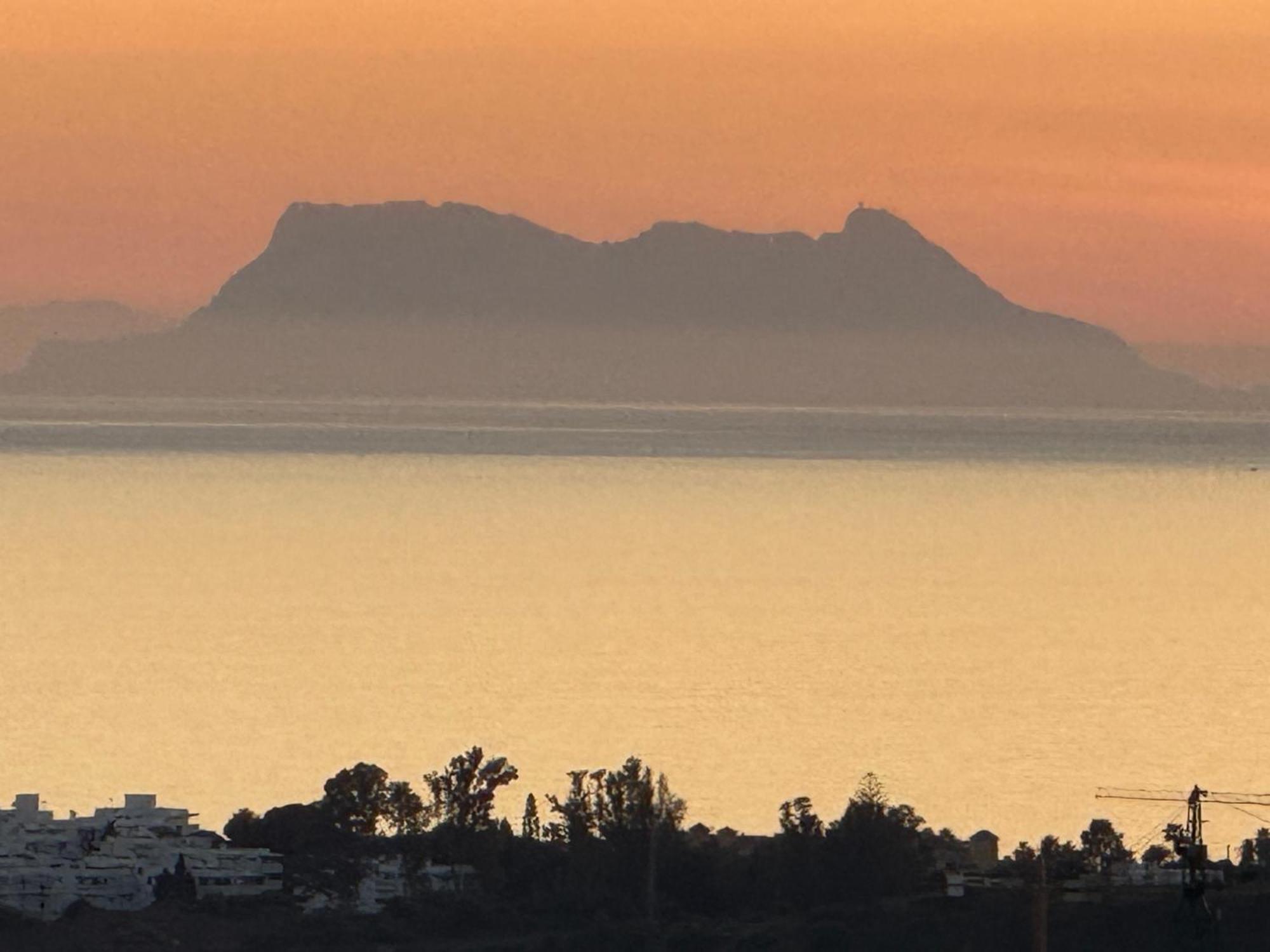 Paraiso Penthouse Unique Sea View To Gibraltar Apartment